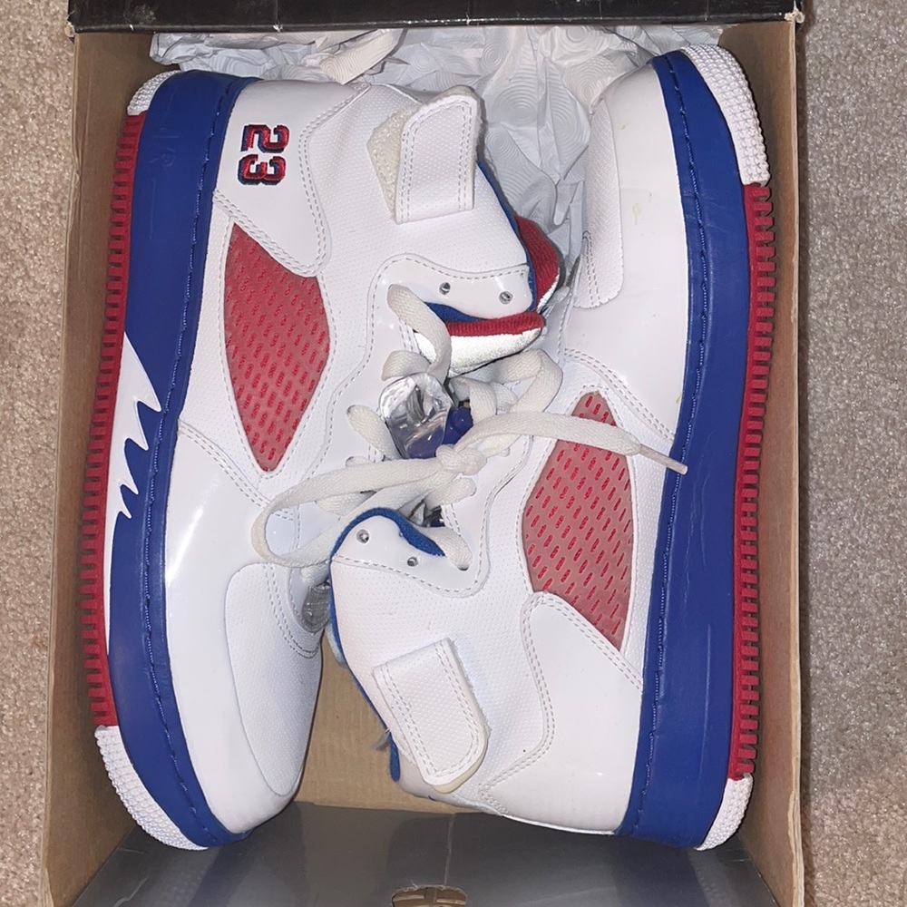 Air Jordan sneakers men’s size 8